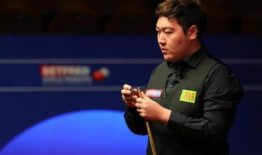 足球直播-世锦赛出局颜丙涛还得磨炼 大师赛夺冠成赛季亮点